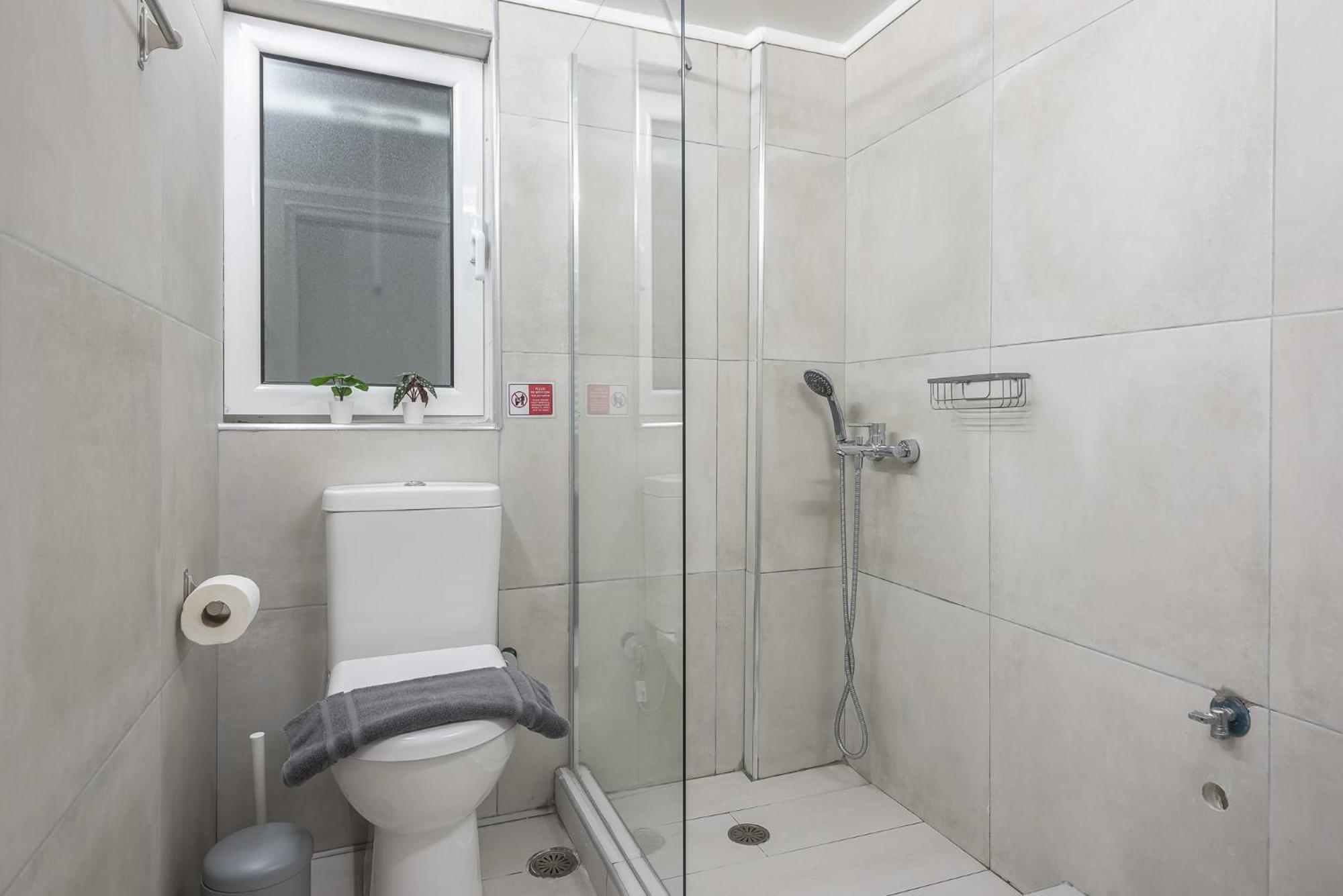 Contemporary Apartment 200M From Acropolis 100Mbps Netflix Athena Bagian luar foto